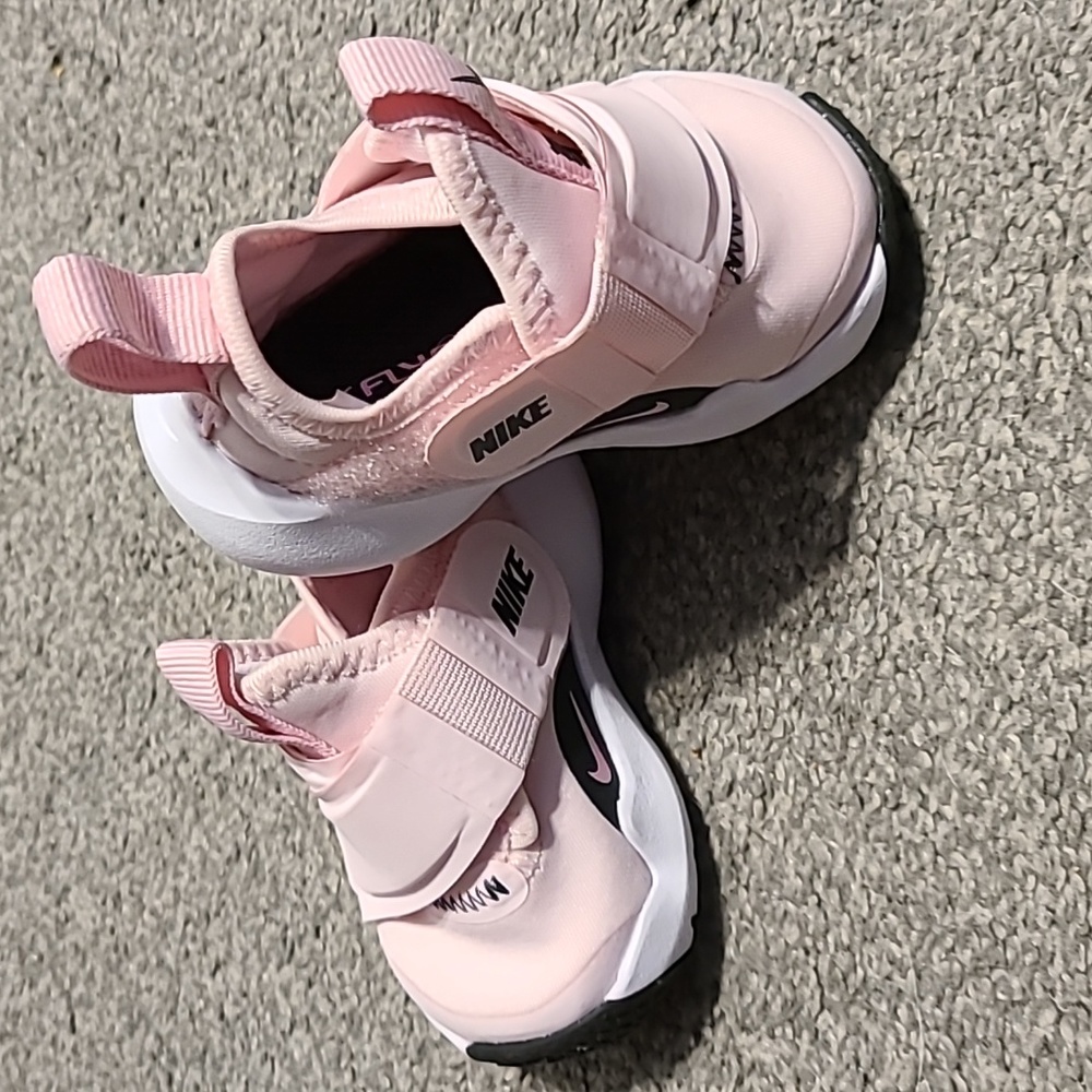 Velcro baby Nike shoes